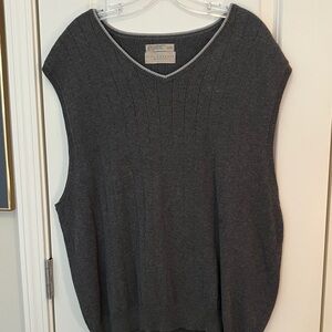 Sweater vest by Haggar